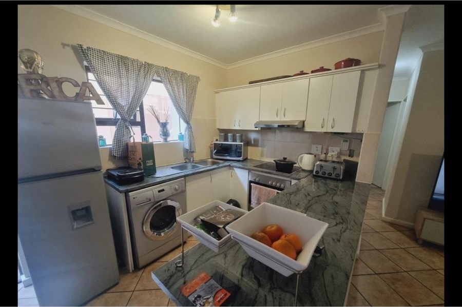 To Let 2 Bedroom Property for Rent in Parklands Western Cape